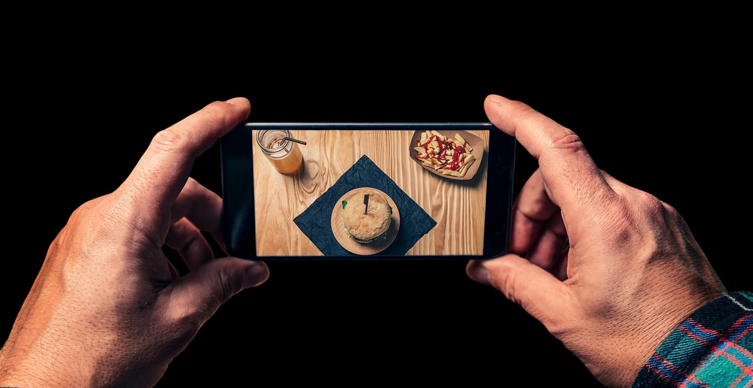 Social listening hero desktop hands